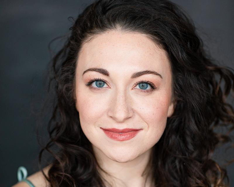 Mia DeWeese