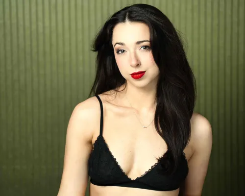 Maddie Rae Russo Headshot