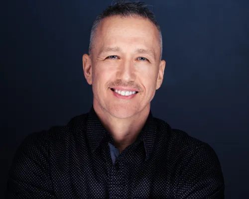 Brian Thomas Headshot