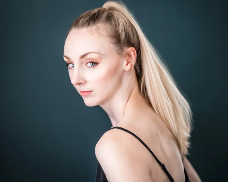 Lindsey Miller