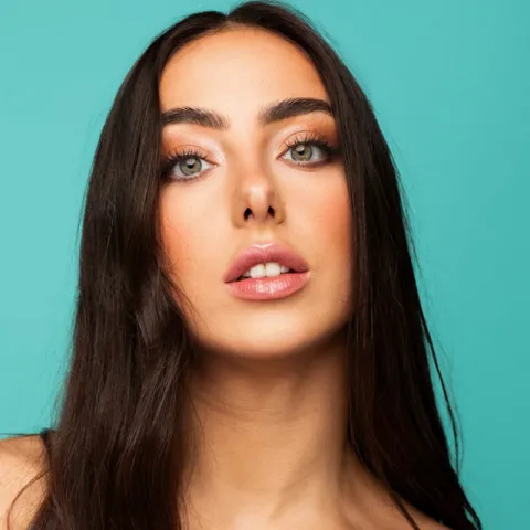 Olivia Alboher Headshot