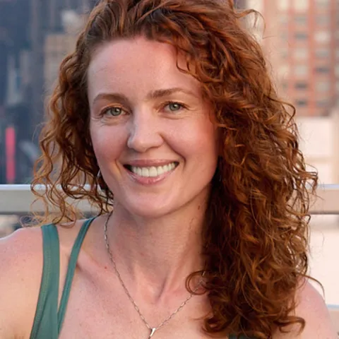 Renata Bonar Headshot